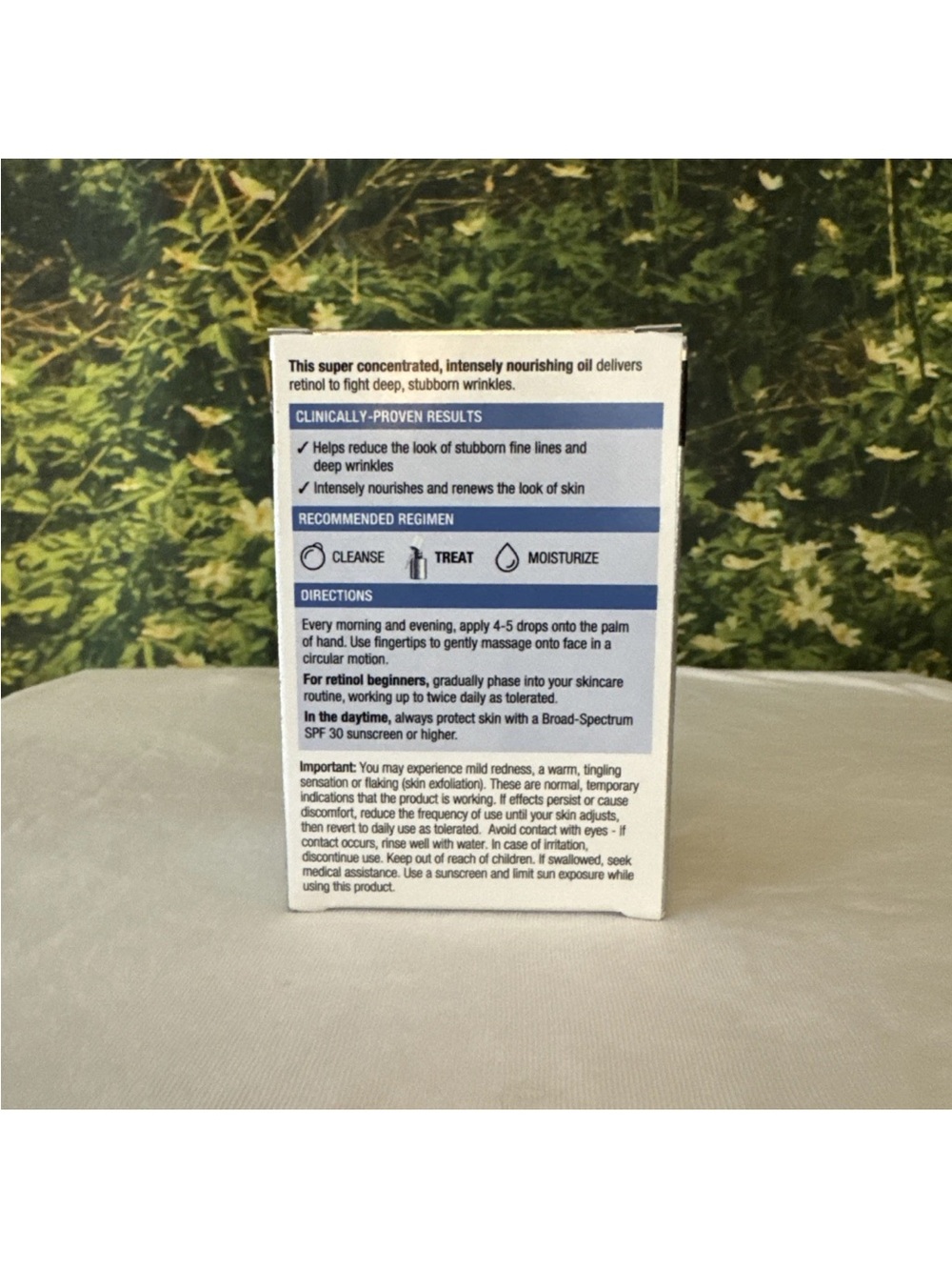 Neutrogena Retinol Oil Facial Treatment - Silver/Blue - Picture 2 of 5
